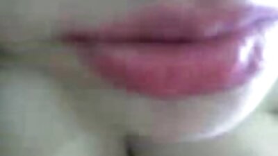 ເມຍມັກສົ່ງຮູບ tit ໃນຂະນະທີ່ຂ້ອຍຢູ່ບ່ອນເຮັດວຽກ